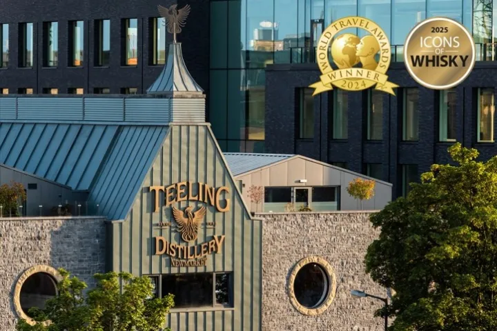 a clock sitting in front of a building